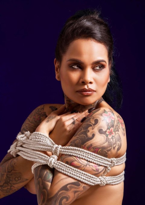 Lina BDSM Hemp Rope 10 Meter 7 mm Lina BDSM Hemp Rope 10 Meter 7 mm