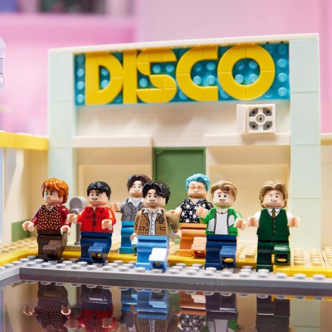 LEGO Ideas BTS Dynamite K-Pop 21339 LEGO Ideas BTS Dynamite K-Pop 21339
