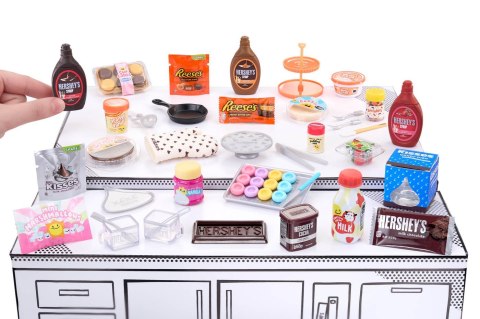 531104-EUC MGAs Miniverse- Make It Mini Hersheys Multipack 531104-EUC MGAs Miniverse- Make It Mini Hersheys Multipack