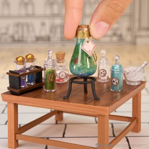 531166-EUC MGAs Miniverse - Make It Mini Harry Potter Potions Class 531166-EUC MGAs Miniverse - Make It Mini Harry Potter Potions Class