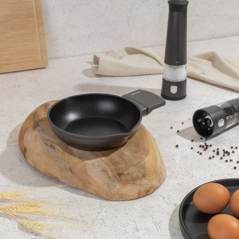 MINI PATELNIA TYTANOWA 16cm  BH-8136 ANTRACIT 